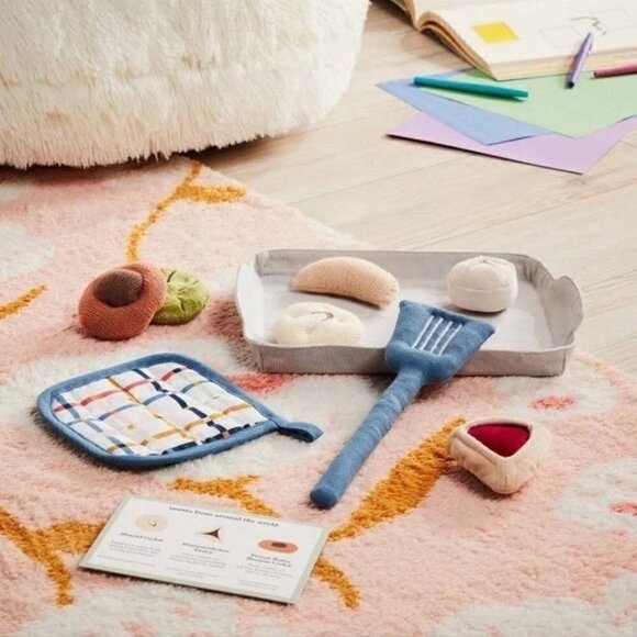 Pillowfort Kids'‎ Interactive Play Baking Set 11pc Plush - Target - Picture 2 of 5